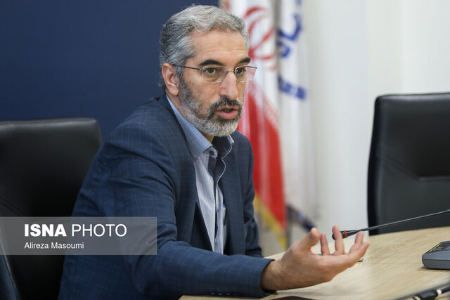 انقدر می‌گویم و می‌گویم تا بالاخره یک جا اثر کند