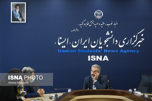 انقدر می‌گویم و می‌گویم تا بالاخره یک جا اثر کند