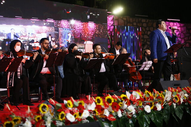 رونمایی «مثل درخت» زیر آسمان خوانسار 