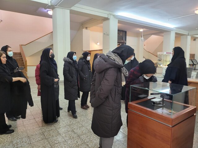 این مادر ۷ هزار سال کودکش را در آغوش گرفته! 1 این مادر ۷ هزار سال کودکش را در آغوش گرفته!