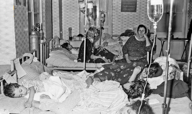 خاطرات «درخت گردو» و خِسخِس نفسها 3 خاطرات «درخت گردو» و خِسخِس نفسها