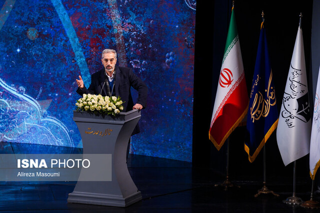 در مراسم افتتاحیه جشنواره تئاتر فجر چه گذشت؟ 2 d8afd8b1 d985d8b1d8a7d8b3d985 d8a7d981d8aad8aad8a7d8addb8cd987 d8acd8b4d986d988d8a7d8b1d987 d8aad8a6d8a7d8aad8b1 d981d8acd8b1 da86d987 63cc37755442c