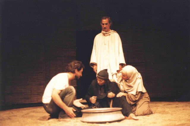 ضیافتی با حضور جمشید مشایخی، گوهر خیراندیش، پرستو گلستانی ، بهروز بقایی و... 3 ضیافتی با حضور جمشید مشایخی، گوهر خیراندیش، پرستو گلستانی ، بهروز بقایی و...