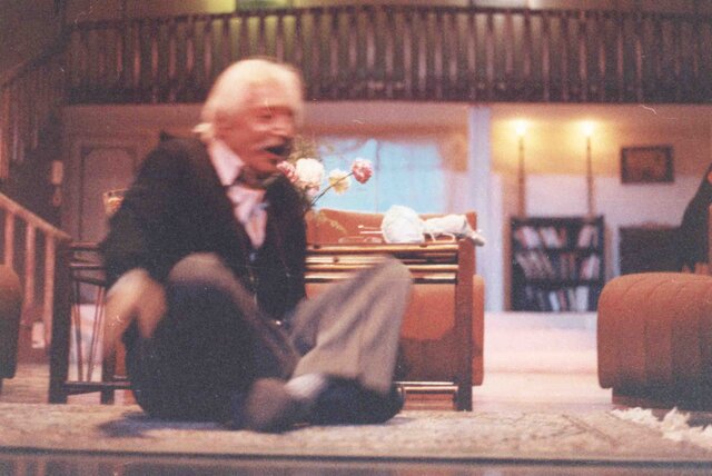 ضیافتی با حضور جمشید مشایخی، گوهر خیراندیش، پرستو گلستانی ، بهروز بقایی و... 5 ضیافتی با حضور جمشید مشایخی، گوهر خیراندیش، پرستو گلستانی ، بهروز بقایی و...