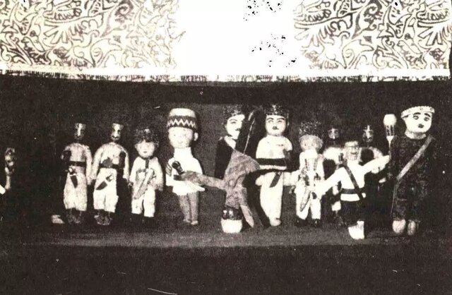 نمایشی که با اصرار رضا کیانیان و شجاعت یک مدیر اجرا شد 3 نمایشی که با اصرار رضا کیانیان و شجاعت یک مدیر اجرا شد