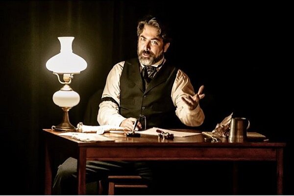 نوید محمدزاده، ماجرای یک پیرزن و یک جایزه 4 نوید محمدزاده ، ماجرای یک پیرزن و یک جایزه