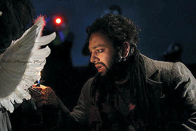 نوید محمدزاده، ماجرای یک پیرزن و یک جایزه 9 نوید محمدزاده ، ماجرای یک پیرزن و یک جایزه