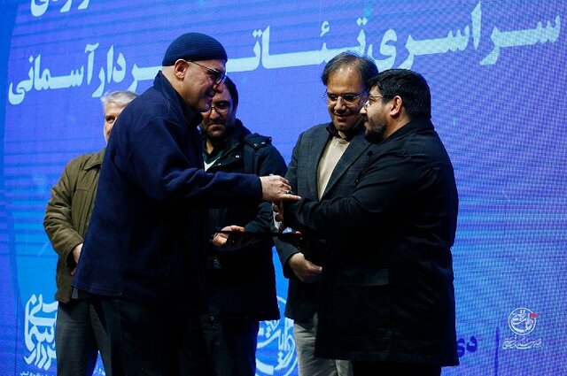 پایان جشنواره سردار آسمانی با معرفی ۵ اثر به تئاتر فجر 1 پایان جشنواره سردار آسمانی با معرفی ۵ اثر به تئاتر فجر