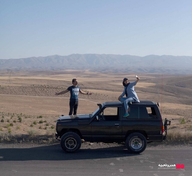 تماشای این فیلم به افراد زیر ۱۵ سال توصیه نمیشود 1 تماشای این فیلم به افراد زیر ۱۵ سال توصیه نمیشود