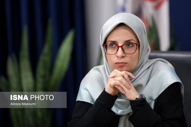 نگاهی به تاریخ تولد مانتو و گشت ارشاد/ الزام به حجاب؛ عقبنشینی در واقعیت و مداخله نمادین؟ 9 نگاهی به تاریخ تولد مانتو و گشت ارشاد/ الزام به حجاب؛ عقبنشینی در واقعیت و مداخله نمادین؟