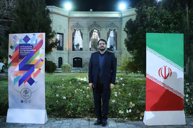 کدام وزرا به تماشای فیلم نشستند؟ 1 کدام وزرا به تماشای فیلم نشستند؟