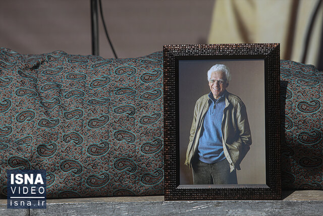 ویدیو/ حبیب احمدزاده: وصیتنامه پوراحمد را خواندهام، هیچمسئله سیاسی ندارد ویدیو/ حبیب احمدزاده: وصیتنامه پوراحمد را خواندهام، هیچمسئله سیاسی ندارد