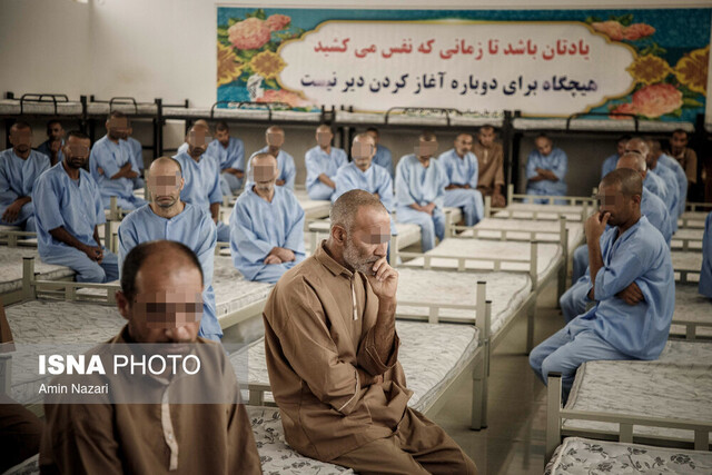 روایتی از زندگی معتادان متجاهر در کمپ ماده ۱۶ خوزستان 1 روایتی از زندگی معتادان متجاهر در کمپ ماده ۱۶ خوزستان