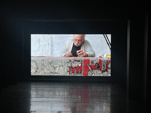 آقای صادقی من خیلی خوشبختم که کارگردان فیلم شما شدم! 2 آقای صادقی من خیلی خوشبختم که کارگردان فیلم شما شدم!