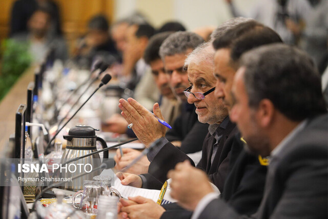 در قرارگاه مقابله با آلودگی هوای اصفهان چه گذشت؟ 5 در قرارگاه مقابله با آلودگی هوای اصفهان چه گذشت؟