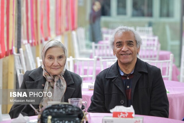 دورهمی هنرمندان پیشکسوت به مناسبت شب یلدا 3 دورهمی هنرمندان پیشکسوت به مناسبت شب یلدا