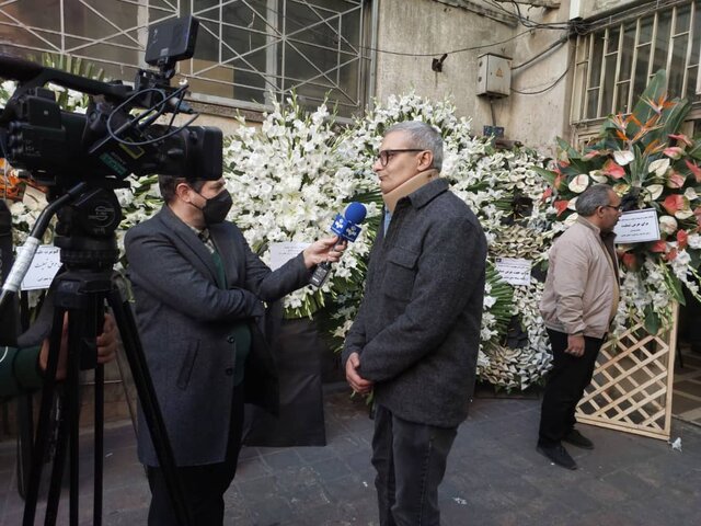 هجمهها به ناصر طهماسب از ارزشهایش کم نمیکند 6 مراسم یادبود ناصر طهماسب برگزار شد