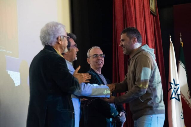 برگزیدگان آثار برتر ادبیات نمایشی معرفی شدند 2 d8a8d8b1daafd8b2db8cd8afdaafd8a7d986 d8a2d8abd8a7d8b1 d8a8d8b1d8aad8b1 d8a7d8afd8a8db8cd8a7d8aa d986d985d8a7db8cd8b4db8c d985d8b9d8b1 65ab9c6675d57