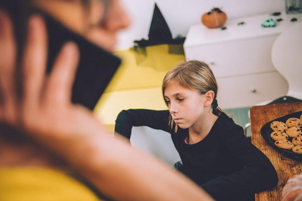 خطرات رفیق دیجیتال برای سلامتی و سبک زندگی 7 خطرات رفیق دیجیتال برای سلامتی و سبک زندگی