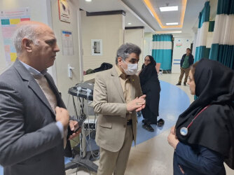 عیادت رئیس دانشگاه علوم پزشکی شاهرود از مصدومان حادثه سریال سلمان فارسی 1 عیادت از مصدومان در بیمارستان شاهرود