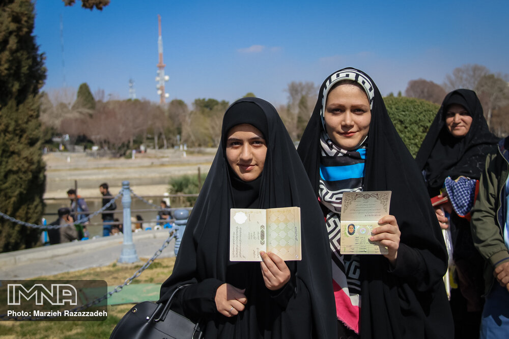 مطالبات رای‌اولی‌ها از رئیس جمهور آینده/ جوان‌گرایی و رفع مشکلات از دغدغه رای‌اولی‌ها