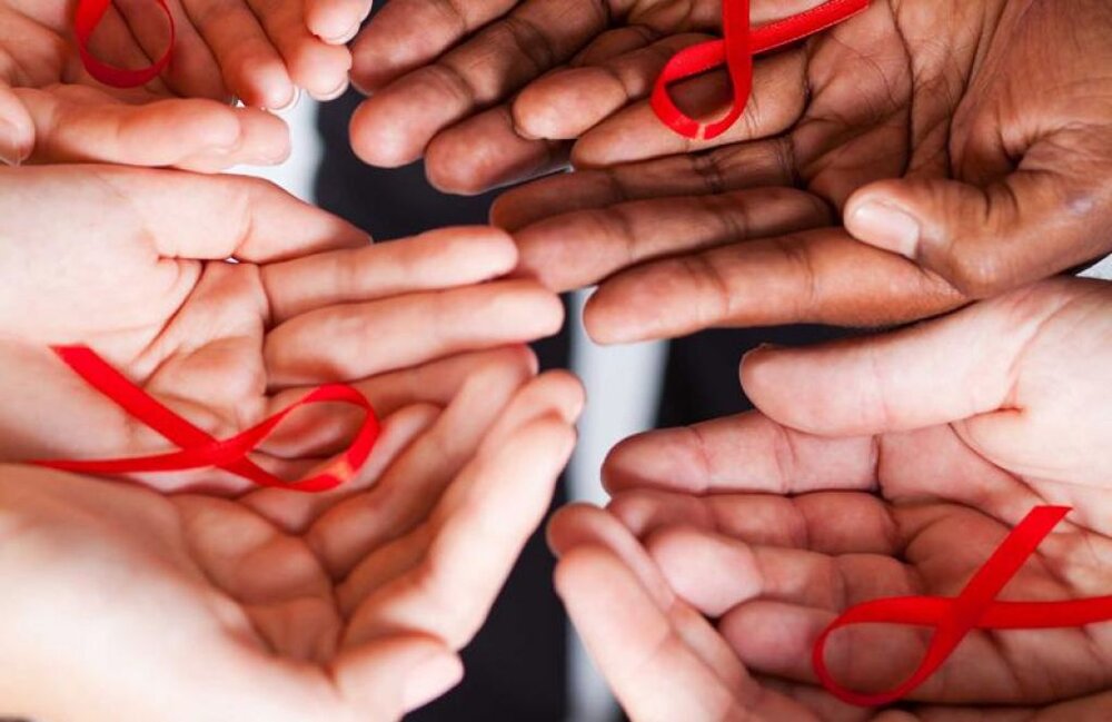 تقابل امید و ترس در نبرد با HIV