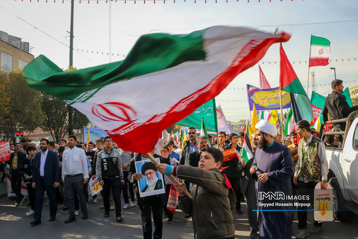 تحول سلامت در ۴۶ سالگی انقلاب؛ از واکسیناسیون ۱۰۰ درصدی تا افزایش ۲۲ سال امید به زندگی