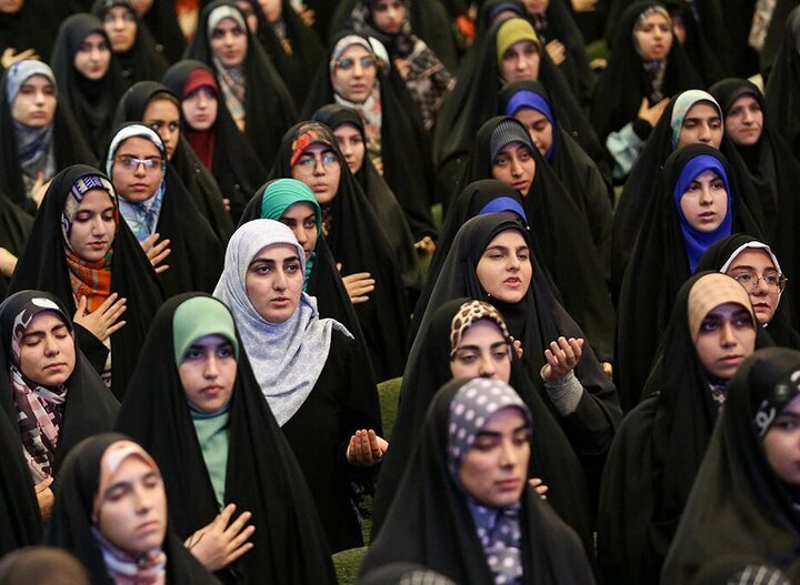 زنان، محور پیشرفت و تعهد در گام دوم انقلاب اسلامی