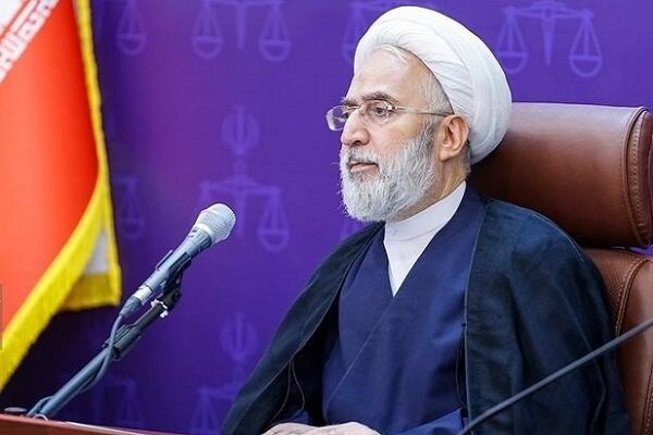 قانون اساسی، قوه قضاییه را مکلف به پیشگیری از وقوع جرم کرده است
