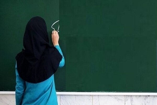 به رنگ تعهد و فداکاری در قامت معلمی