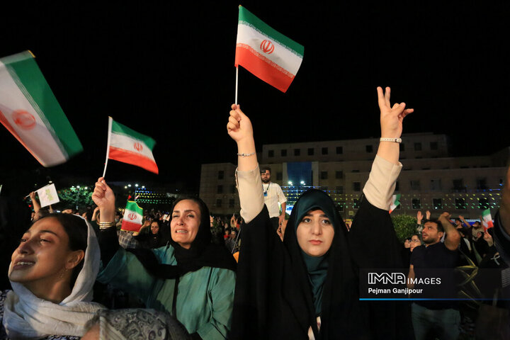 همبستگی‌ و اتحاد در برابر استکبار جهانی از دریچه نگاه زنان ایران زمین