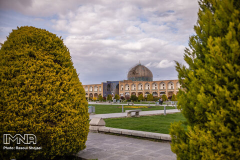 آب و هوای اصفهان در چند روز آینده و فردا + هواشناسی ساعتی اصفهان چهارشنبه ۷ آبان ۱۴۰۴