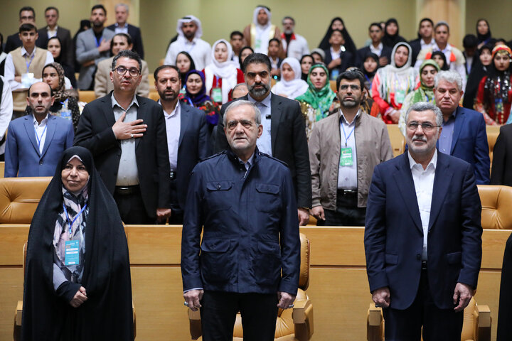 آغاز طرح «کارت امید مادران» / افتخارآفرینی زنان ملیپوش ایران در مسابقات کشورهای اسلامی 1 ۲۴ میلیون جوان زیر ۲۰ سال مجرد در کشور داریم/ آغاز طرح «کارت امید مادران» از ۱۴۰۵