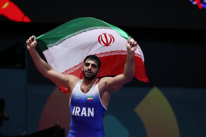 از جلوه اقتدار علمی و شکوفایی استعداد آیندهسازان تا درخشش مجدد ملیپوشان در مسابقات ورزشی 4 طلا در ریاض بر گردن ساروی/ قهرمان جهان از طلا نمیگذرد