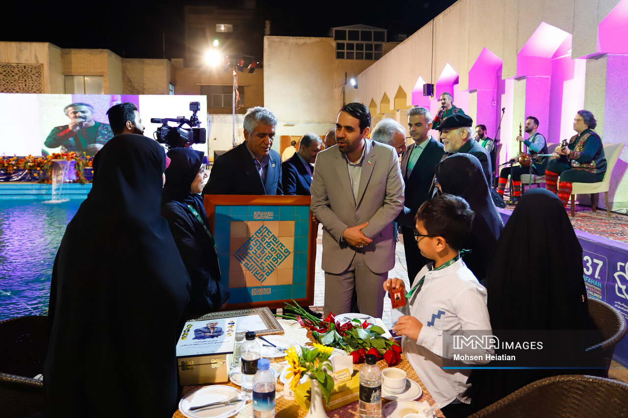 برگزیدگان فیلمهای مسابقه داستانی کوتاه و پویانمایی جشنواره کودک معرفی شدند + جزئیات 1 d8a8d8b1daafd8b2db8cd8afdaafd8a7d986 d981db8cd984d985d987d8a7db8c d985d8b3d8a7d8a8d982d987 d8afd8a7d8b3d8aad8a7d986db8c daa9d988 69149b10c0be2