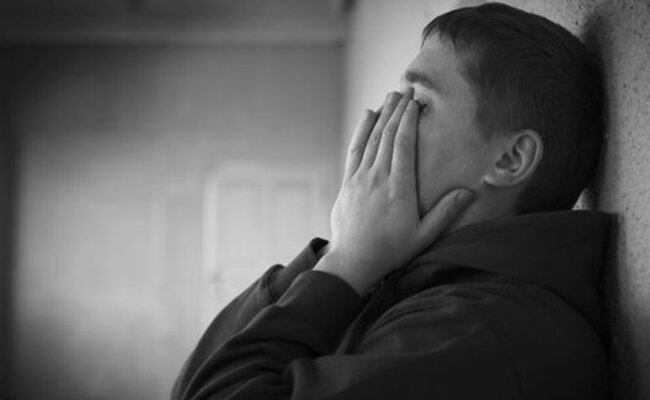 تله اعتیاد در سایه دوستی‌های پرخطر