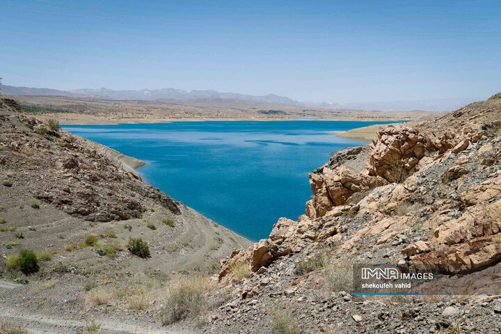 تنها ۱۱ درصد سد زاینده رود آب دارد / هشدار برای مصرف آب به اصفهانیها 4 تنها ۱۱ درصد سد زاینده رود آب دارد / هشدار برای مصرف آب به اصفهانیها