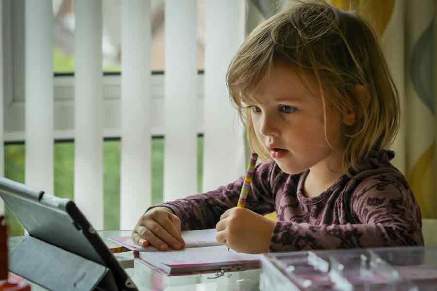 فرزندپروری در عصر الگوریتمها 2 فرزندپروری در عصر الگوریتمها