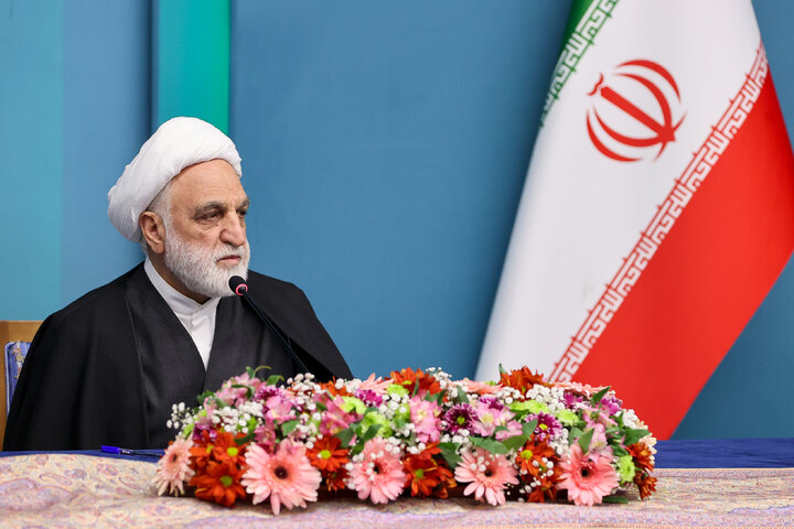 لزوم نگاه جامع و غیربخشی مسئولان به نظام سازمانی و اداره کشور برای رفع مشکلات