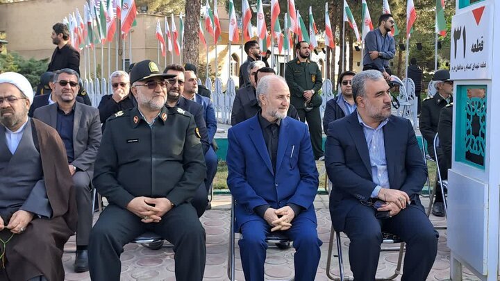 مراسم استقبال از پیکر شهدای گمنام در قم برگزار شد 2 مراسم استقبال از پیکر شهدای گمنام در قم برگزار شد