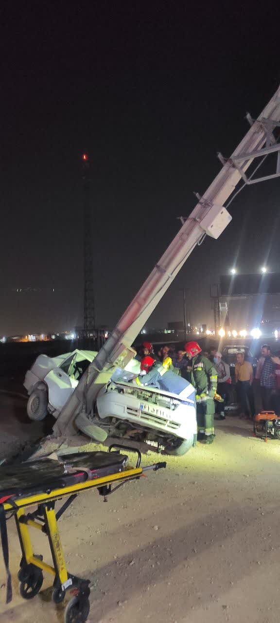 مصدومیت و فوت ۵ نفر در پی تصادف ۲ خودرو در اتوبان معلم + عکس