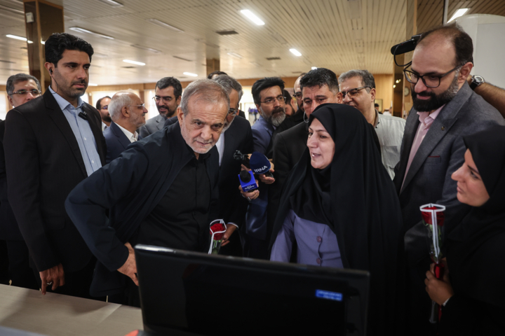 تاکید پزشکیان بر نقش وحدت‌آفرین رسانه‌ها/ همه برای سربلندی ایران ایستاده‌ایم