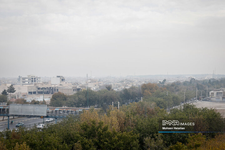 وزش باد شدید و گرد و خاک اصفهان را در برمیگیرد 2 وزش باد شدید و گرد و خاک اصفهان را در برمیگیرد