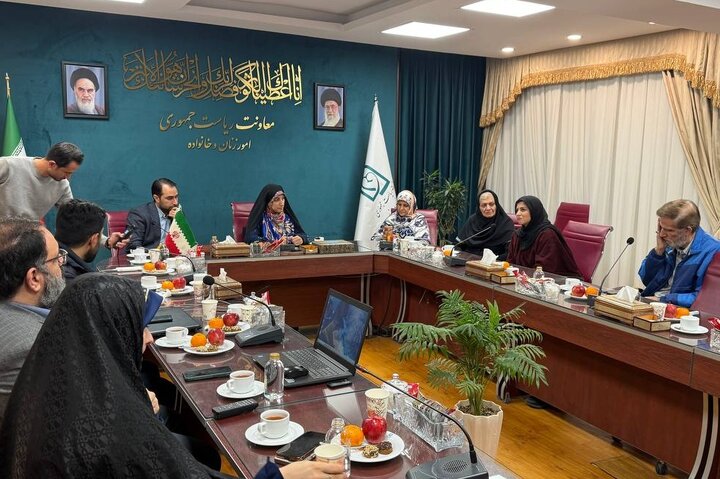 اقلام تبلیغاتی مستند «رویای ناتمام» رونمایی شدند + عکس و فیلم 1 اقلام تبلیغاتی مستند «رویای ناتمام» رونمایی شدند + عکس و فیلم