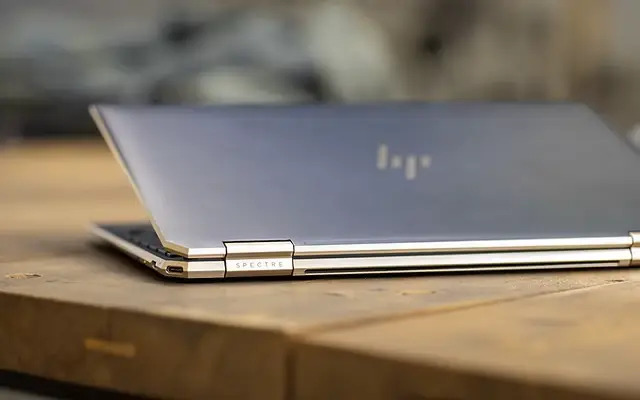 هرآنچه باید درباره تعمیر لپ تاپ HP بدانید | تجربه ای مطمئن با خدمات برتر سرویس 2 w2