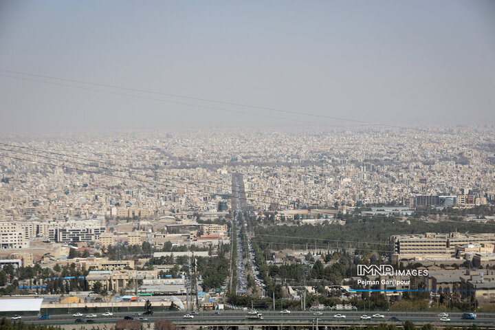 افزایش غلظت آلاینده‌های و کاهش دید در انتظار اصفهان/ ثبت دمای ۱۸ درجه زیر صفر در استان