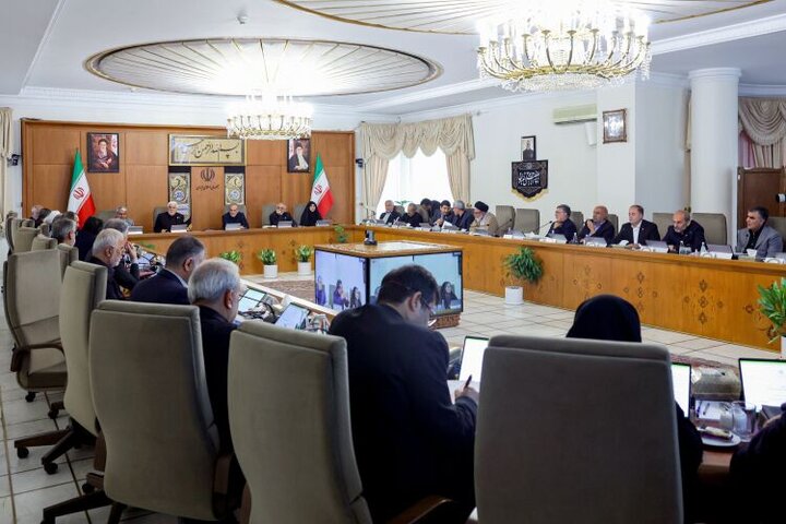 از روایت انقلاب در کتابخانههای کشور تا تقویت حمایت از مددجویان بهزیستی 4 هیات دولت تسهیلات ۵۰۰ میلیون تومانی برای نوسازی مسکن روستایی را تصویب کرد