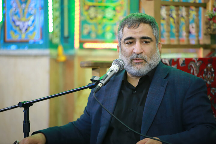 از مصداق روشن غلبه حق بر باطل تا قرارگیری ۵ دانشگاه کشور در برترینهای رتبهبندی تایمز 2 کنگرههای شعر آیینی زمینهساز رشد نسل پنجم شاعران انقلاب