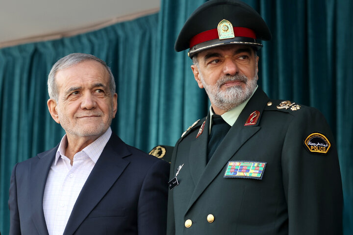 با اقتدار میگوییم قادریم از کشور خود دفاع کنیم 2 با اقتدار میگوییم قادریم از کشور خود دفاع کنیم