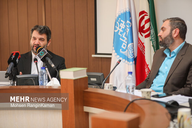 حجتالله عبدالملکی: اروپا از تحریم ایران ۲۰۰ میلیارد دلار ضرر کرد 2 حجتالله عبدالملکی: اروپا از تحریم ایران ۲۰۰ میلیارد دلار ضرر کرد